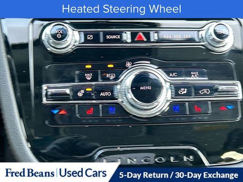 Used 2022 Lincoln Corsair AWD w/ Premium Package image 18