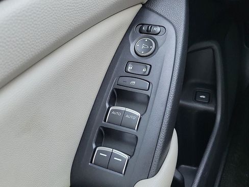 Used 2019 Honda Accord Touring image 13