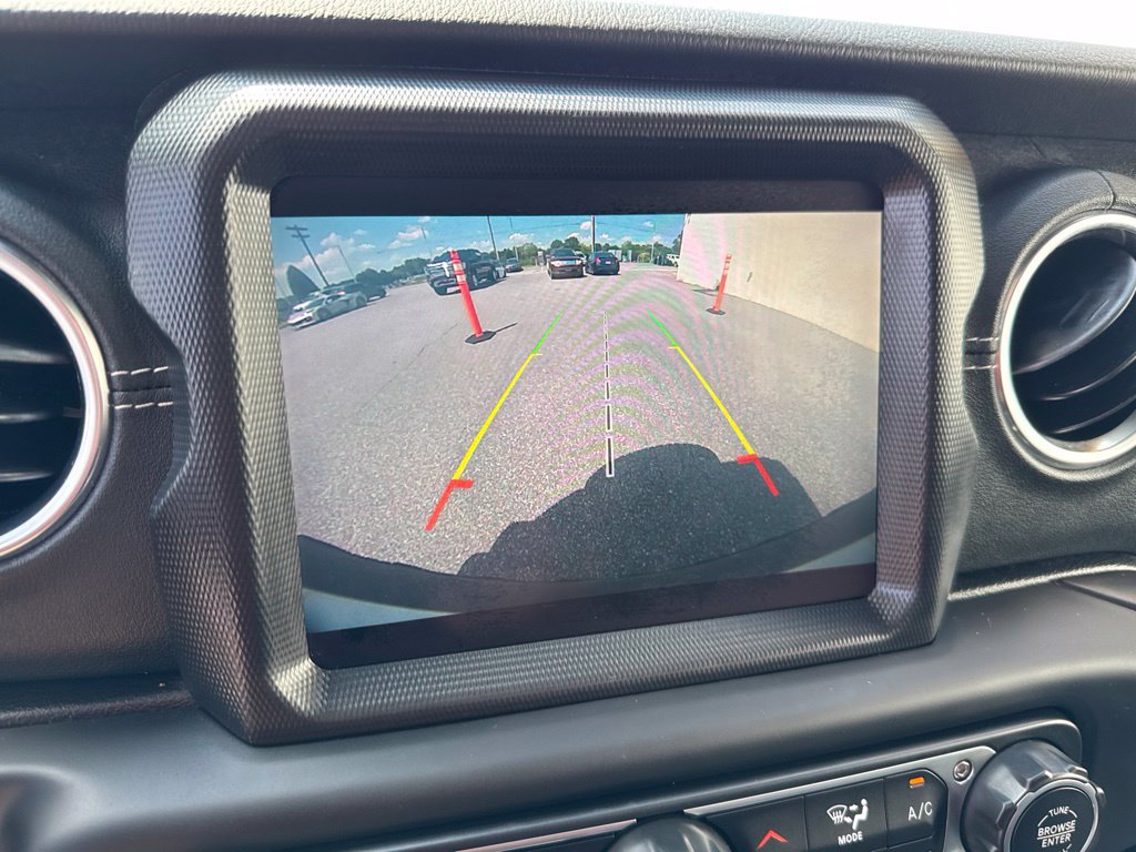 Used 2019 Jeep Wrangler Unlimited Sahara AWD/4WD image 23