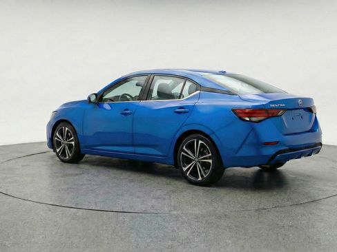 Used 2025 Nissan Sentra SV image 6