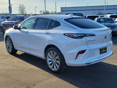 Certified 2025 Buick Envista Avenir image 3