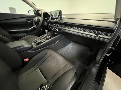 Used 2023 Honda Accord LX image 11