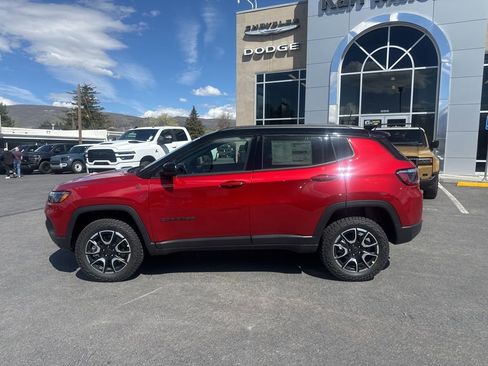 New 2026 Jeep Compass Trailhawk AWD/4WD image 8