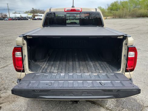 Used 2024 GMC Canyon AT4X AWD/4WD image 17