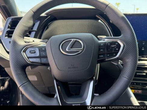 Used 2026 Lexus TX 500h AWD w/ Technology Package image 15