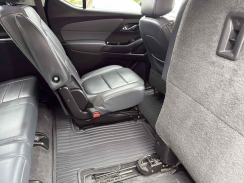 Used 2019 Chevrolet Traverse LT w/ LT Premium Package FWD image 68