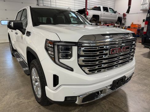 Used 2024 GMC Sierra 1500 Denali w/ Technology Package image 1