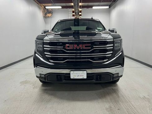 Certified 2022 GMC Sierra 1500 SLT w/ SLT Premium Package AWD/4WD image 2