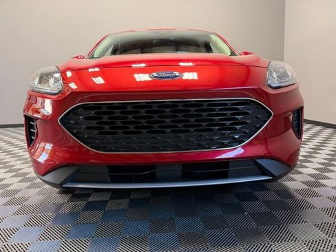 Used 2020 Ford Escape SE FWD image 3