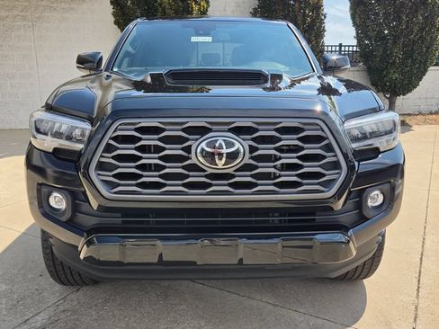 Used 2023 Toyota Tacoma TRD Sport AWD/4WD image 8