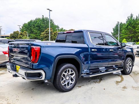 Used 2022 GMC Sierra 1500 SLT w/ SLT Premium Plus Package AWD/4WD image 12
