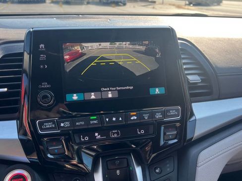 Used 2018 Honda Odyssey EX image 21