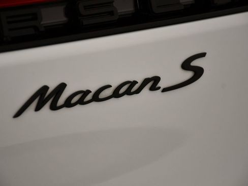 Used 2024 Porsche Macan S image 11