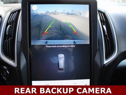 Used 2021 Ford Edge SE image 13