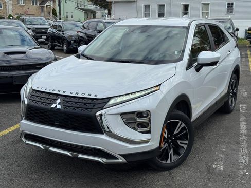 Used 2024 Mitsubishi Eclipse Cross SE image 3