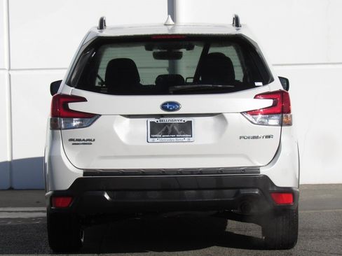 Used 2019 Subaru Forester Premium image 7