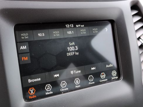 Used 2019 Jeep Cherokee Latitude w/ Popular Appearance Group image 23