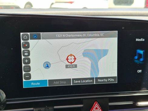 Used 2024 Hyundai Elantra SEL FWD image 12