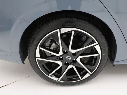 Used 2024 Nissan Sentra SR w/ SR Premium Package image 10