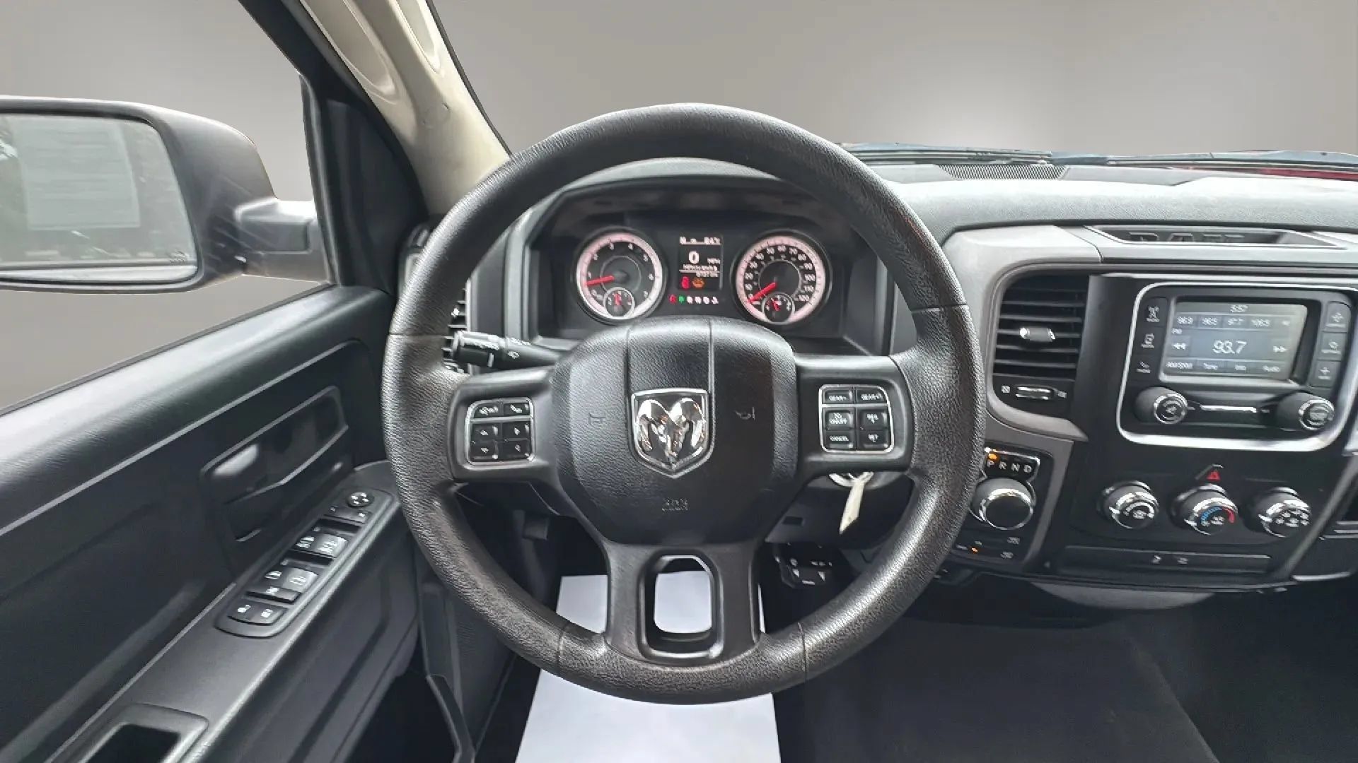 Used 2017 RAM 1500 Express w/ Express Value Package AWD/4WD image 38