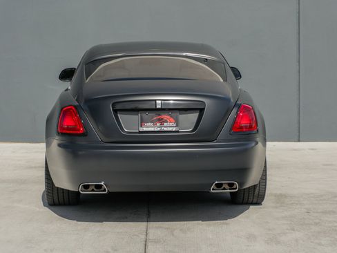Used 2016 Rolls-Royce Wraith RWD image 8