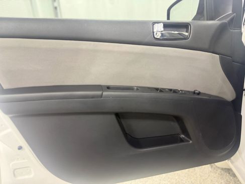 Used 2012 Nissan Sentra 2.0 S w/ Convenience Pkg image 11