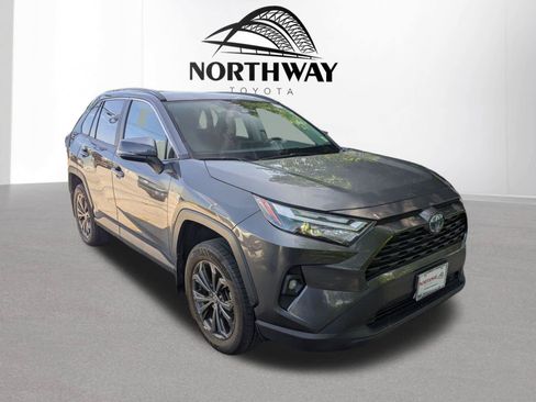 Used 2022 Toyota RAV4 XLE Premium AWD/4WD image 1