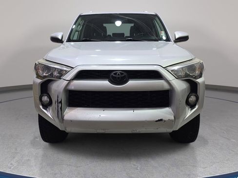 Used 2014 Toyota 4Runner SR5 AWD/4WD image 3