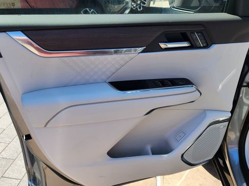 New 2026 GMC Acadia Denali w/ Super Cruise Package FWD image 11