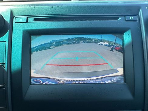 Used 2017 Toyota Camry SE image 15