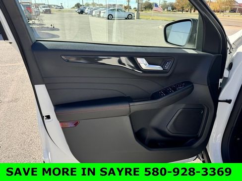 New 2025 Ford Escape ST-Line w/ Tech Pack #1 image 19