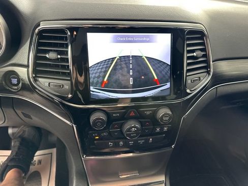 Certified 2021 Jeep Grand Cherokee Limited AWD/4WD image 7