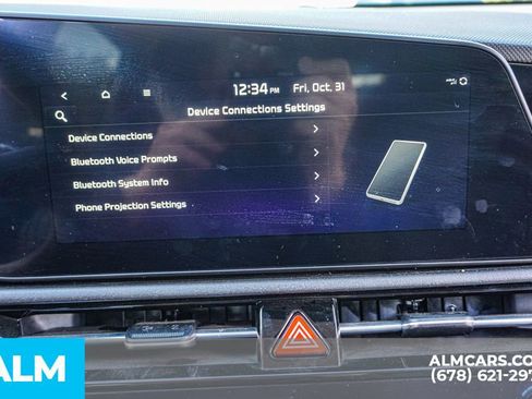 Used 2023 Kia Niro SX image 39