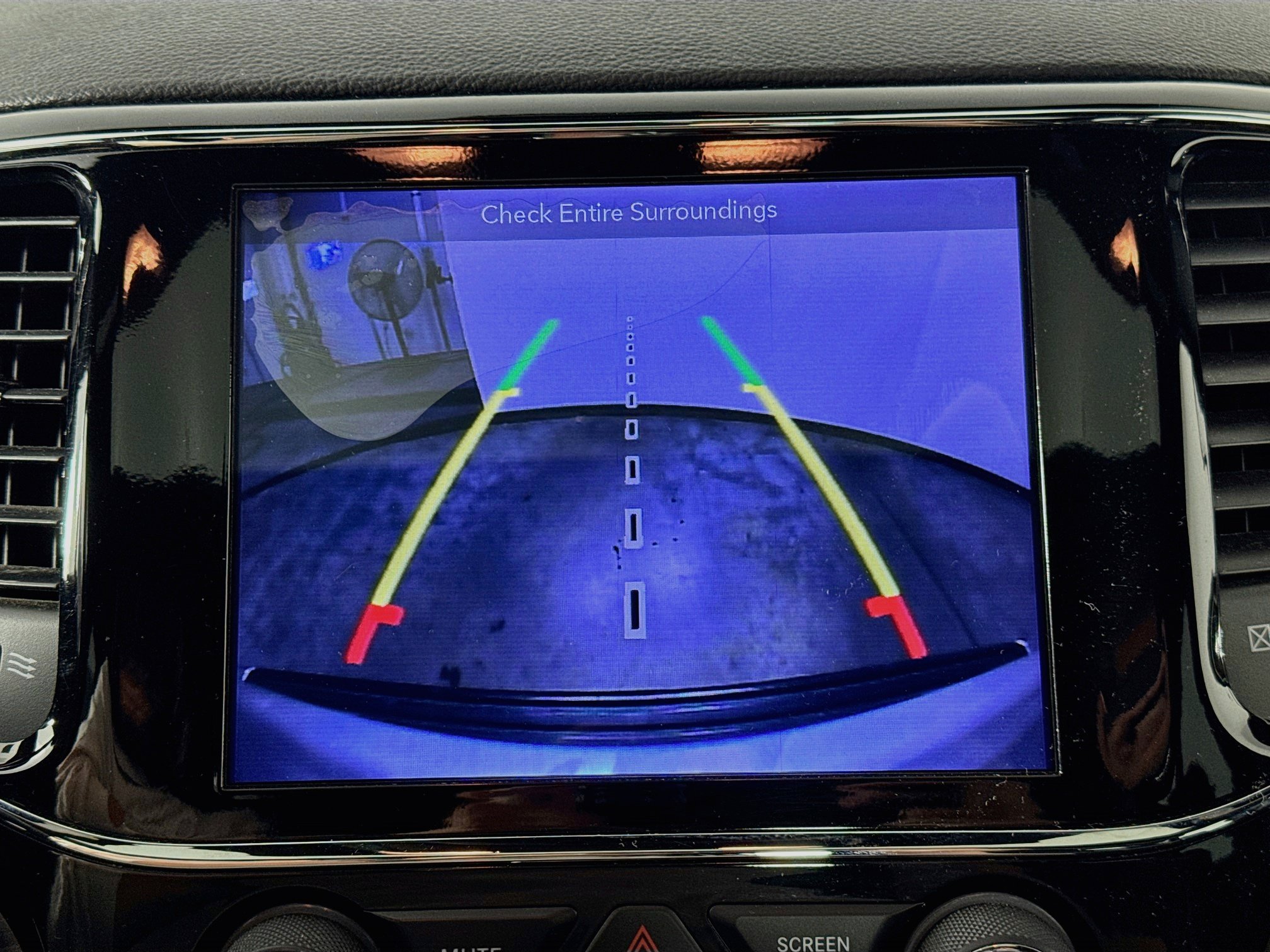 Used 2019 Jeep Grand Cherokee Altitude AWD/4WD image 14