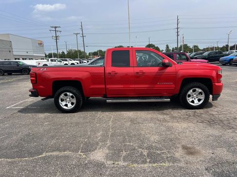 Used 2018 Chevrolet Silverado 1500 LT w/ All Star Edition AWD/4WD image 2