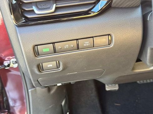 New 2025 Nissan Sentra SV w/ SV Premium Package image 24