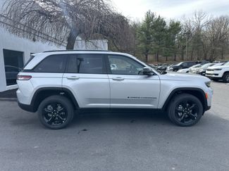 New 2025 Jeep Grand Cherokee Altitude video 2