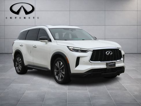 Certified 2023 INFINITI QX60 Luxe w/ Performance Audio Package AWD/4WD image 3