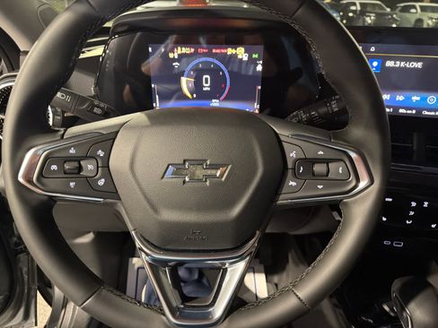New 2026 Chevrolet Trax ACTIV w/ Sunroof Package FWD image 24