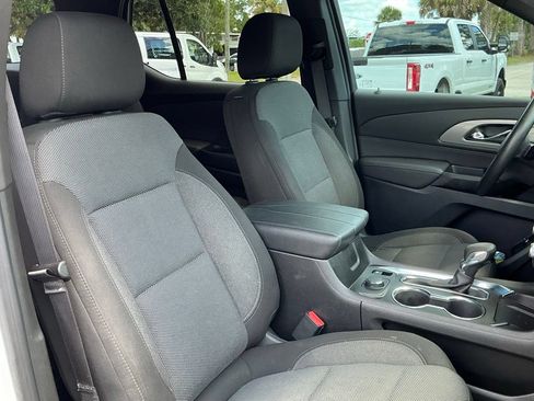 Used 2023 Chevrolet Traverse LT FWD image 22