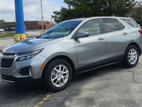 Used 2024 Chevrolet Equinox LT w/ LPO, Floor Liner Package image 4