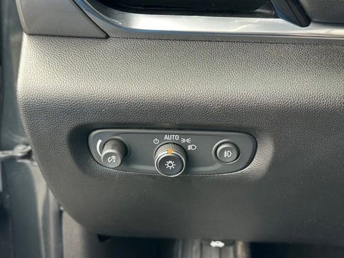 Used 2019 Chevrolet Traverse LT image 25