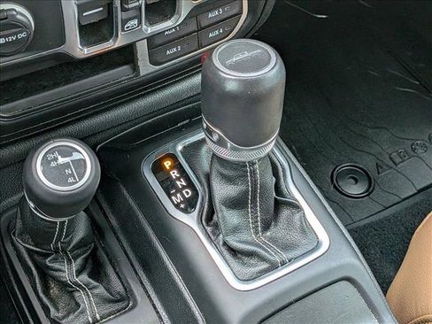 Used 2020 Jeep Gladiator Overland AWD/4WD image 15