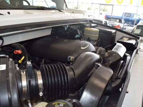 Used 2003 HUMMER H2 w/ Preferred Equipment Group image 58
