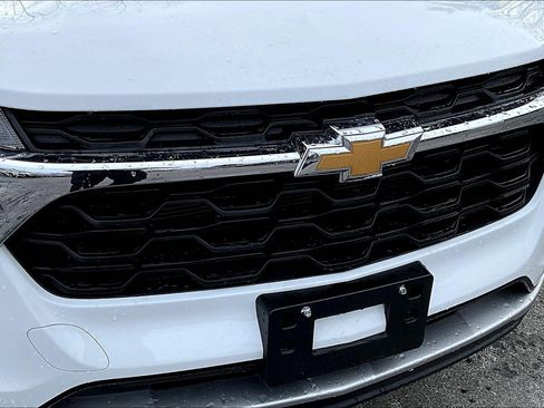 Used 2024 Chevrolet Trax LT w/ Driver Confidence Package image 24