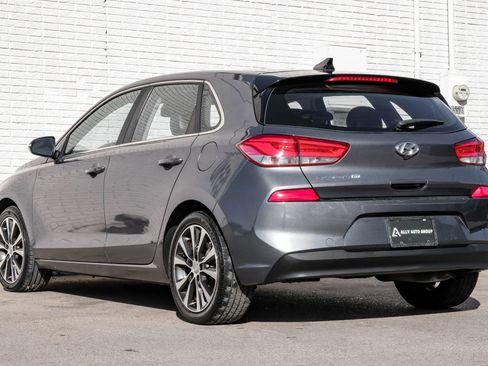 Used 2018 Hyundai Elantra GT w/ Tech Package 03 image 9