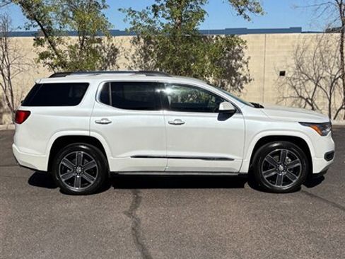 Used 2019 GMC Acadia Denali w/ Technology Package FWD image 5
