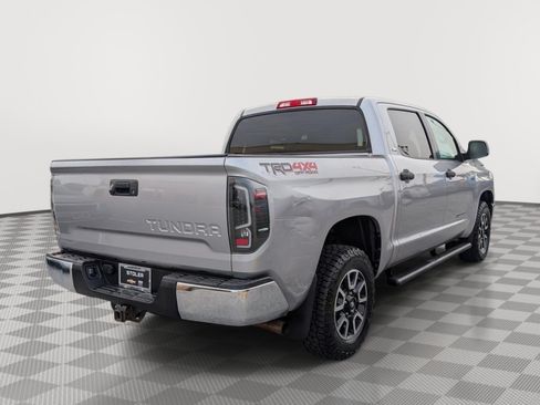 Used 2015 Toyota Tundra SR5 w/ TRD Off Road Package AWD/4WD image 5