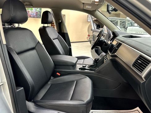 Used 2019 Volkswagen Atlas SE image 42