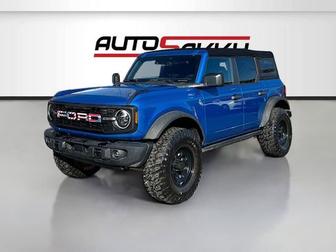 Used 2023 Ford Bronco Black Diamond w/ Sasquatch Package image 3